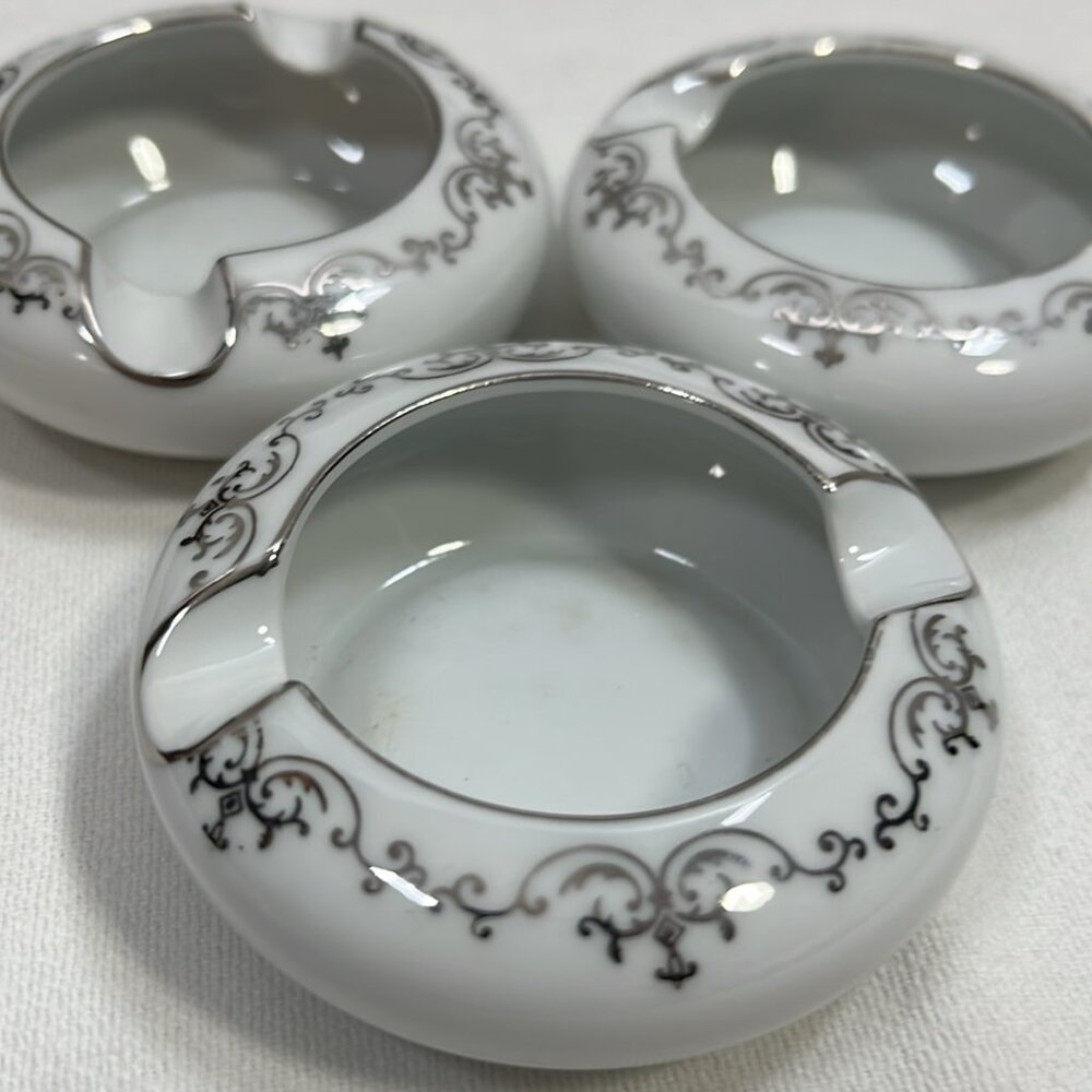 MCM Fukagawa Arita Ceramic‎ Pattern Hand Painted Silver Accent  Ashtray Set of 3